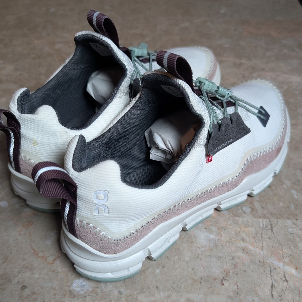 On Cloud Cloudaway Swiss Engineering Ice Moss Run… - image 7